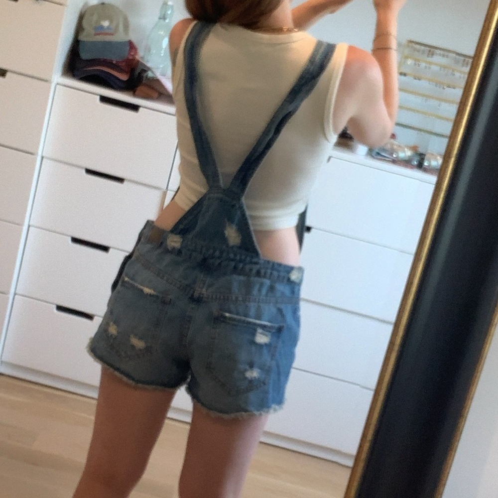 Scout XS denim shorts overalls jean distressed and ripped with raw hem - Picture 6 of 6